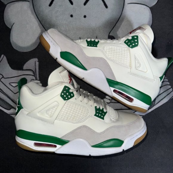 Nike Air Jordan 4 - Picture 3 of 4